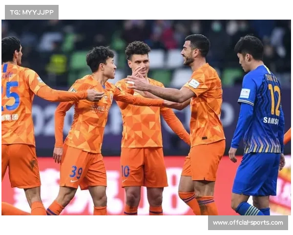 埃弗顿基恩禁区手球未判罚 裁判判决引发广泛争议