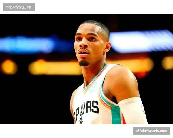 更衣室里的罚球练习：探访德章泰·默里赛后加练100罚的日常